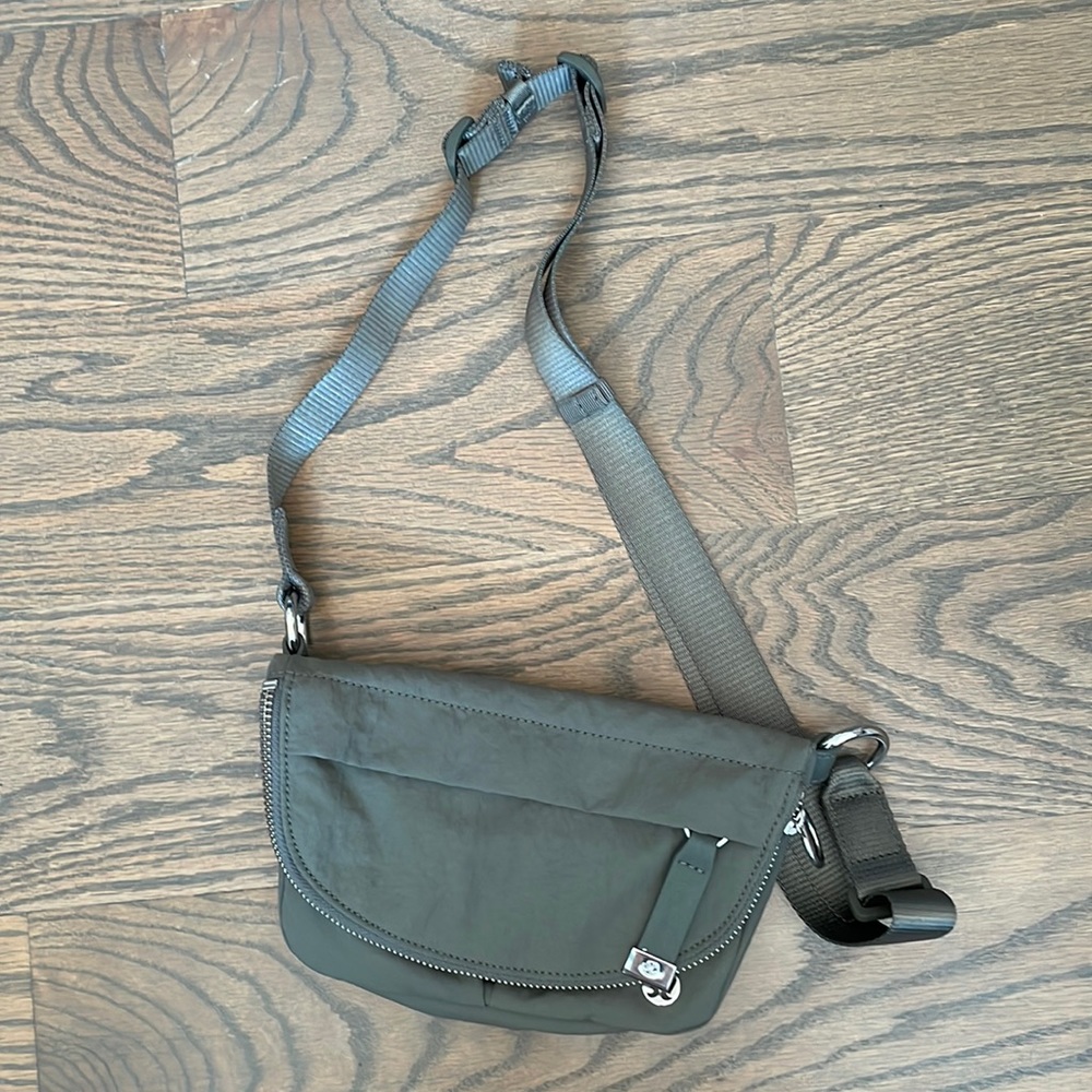 Lululemon All Night Festival Bag Micro